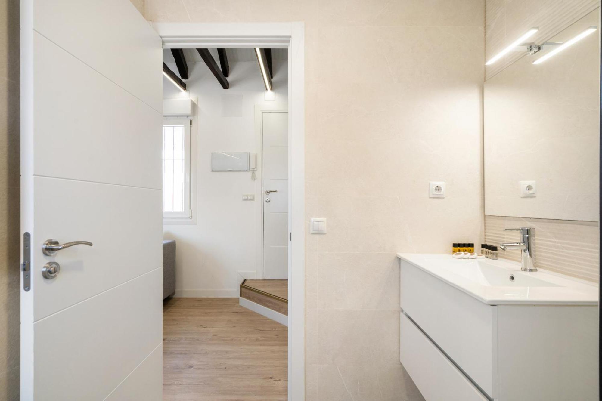 Apartamentos En La Avda De La Albufera Alquiler Temporal Madrid Exterior foto